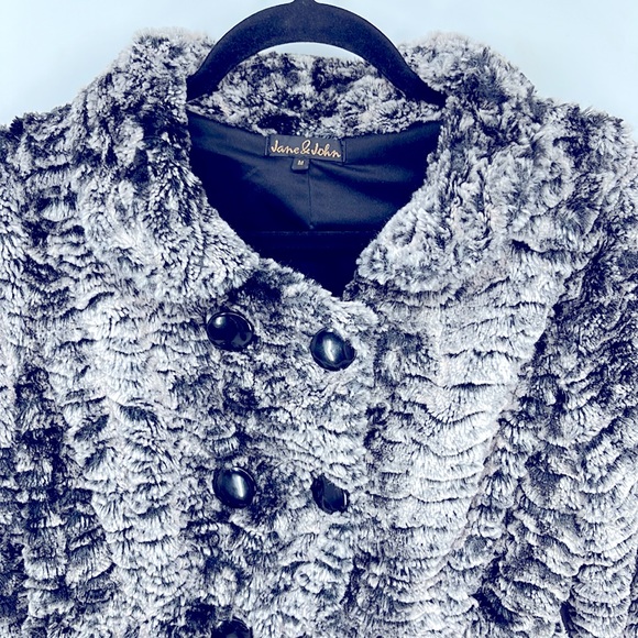 JANE & JOHN Faux Fur Jacket - Picture 2 of 3